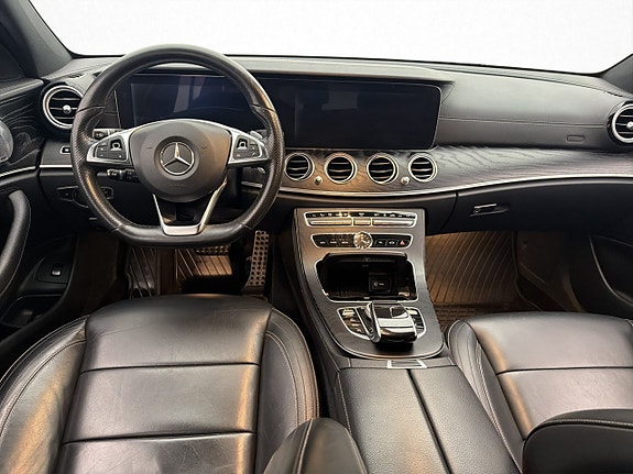 Mercedes-Benz E220 14 of 30