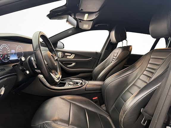 Mercedes-Benz E220 13 of 30