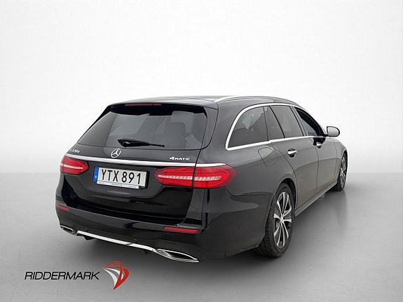 Mercedes-Benz E220 8 of 30