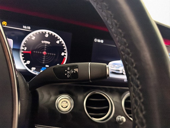 Mercedes-Benz E220 21 of 30