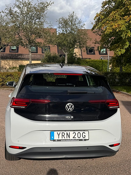 Volkswagen ID.3 3 of 12