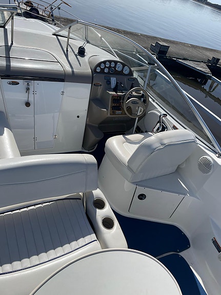 Bayliner Daycruiser 2004 fin familjebåt 9 of 13