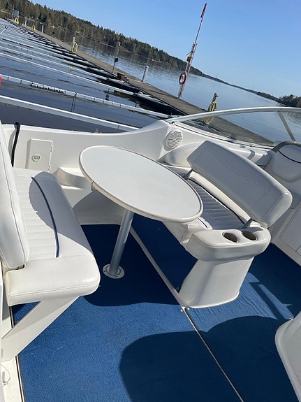 Bayliner Daycruiser 2004 fin familjebåt 4 of 13
