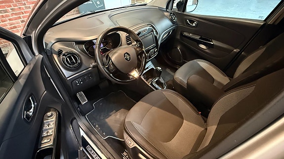 Renault Captur 8 of 12