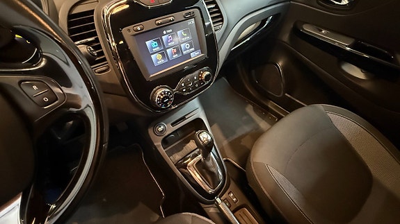 Renault Captur 11 of 12