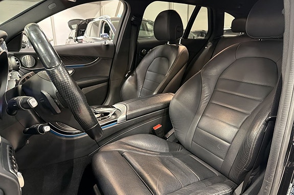 Mercedes-Benz C350 18 of 24