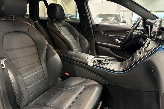 Mercedes-Benz C350 21 of 24