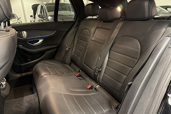 Mercedes-Benz C350 23 of 24
