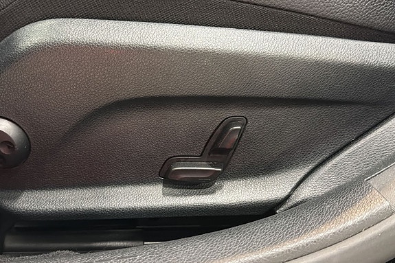 Mercedes-Benz C350 19 of 24