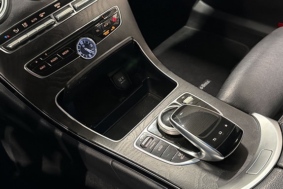 Mercedes-Benz C350 17 of 24