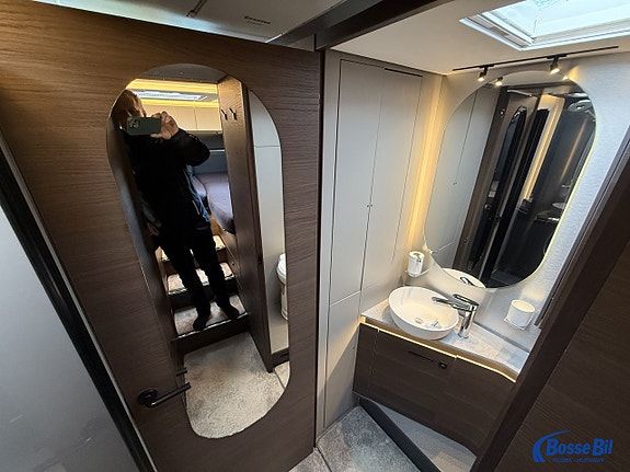 Adria SUPERSONIC 890 LL * Hydr. stödben * AC * Skinn * 18 of 21