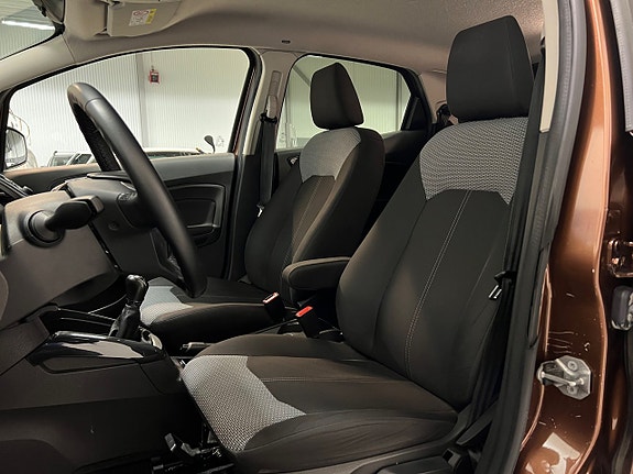 Ford Ecosport 12 of 26