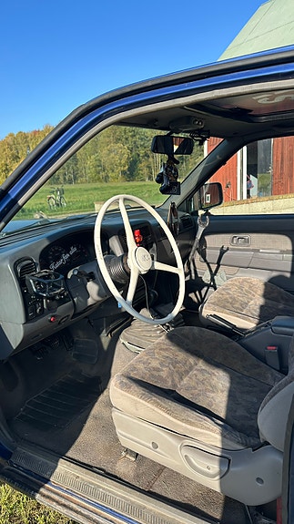 Nissan NP300 5 of 6
