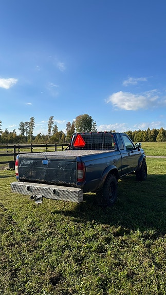 Nissan NP300 4 of 6