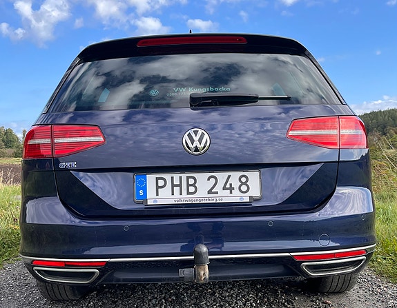 Volkswagen Passat 8 of 11