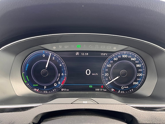 Volkswagen Passat 3 of 11