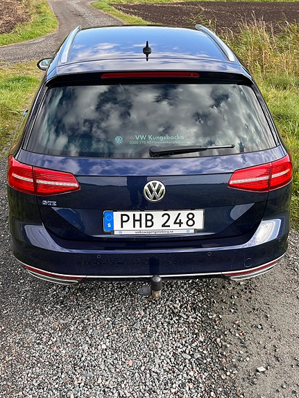 Volkswagen Passat 7 of 11