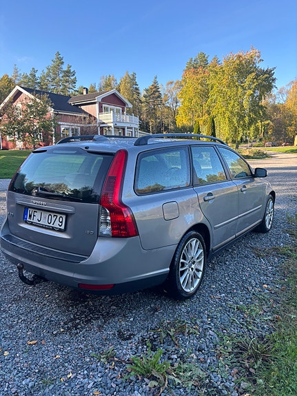 Volvo V50 3 of 6