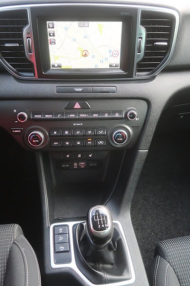 Kia Sportage 12 of 27