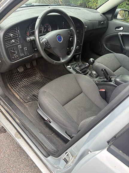 Saab 9-5 2 of 5