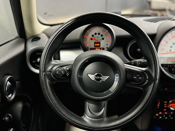 MINI Clubman One 28 of 29