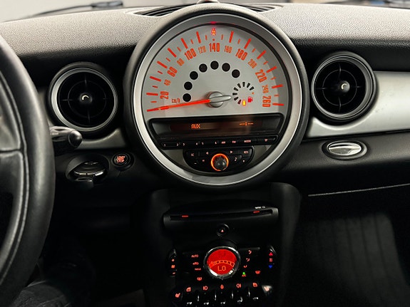 MINI Clubman One 26 of 29