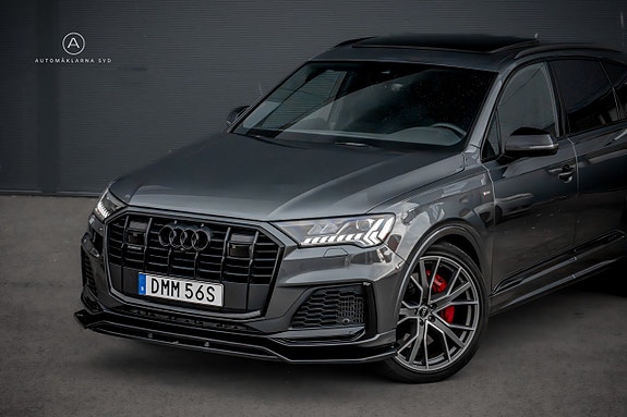 Audi Q7 2 of 28