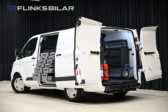 Ford Transit Custom 8 of 30