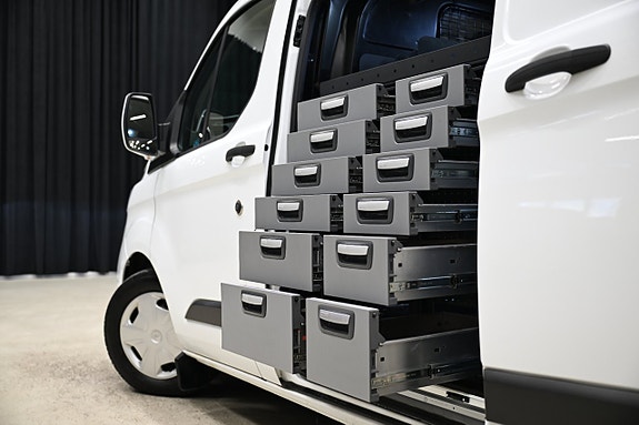 Ford Transit Custom 9 of 30