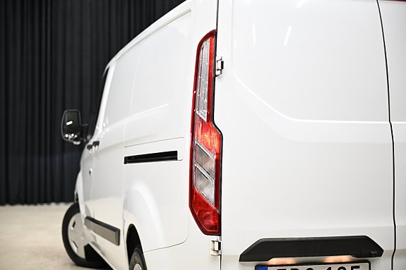 Ford Transit Custom 17 of 30