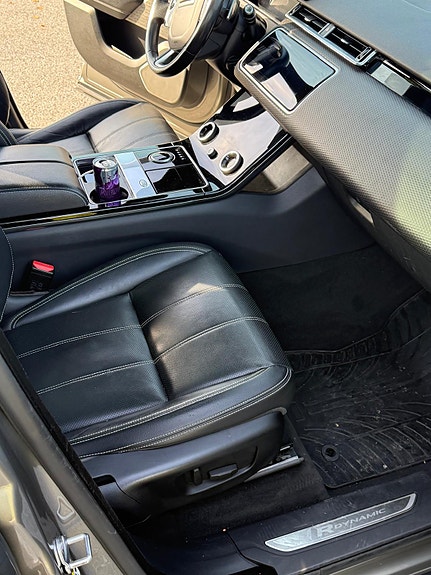 Land Rover Range Rover Velar 23 of 30