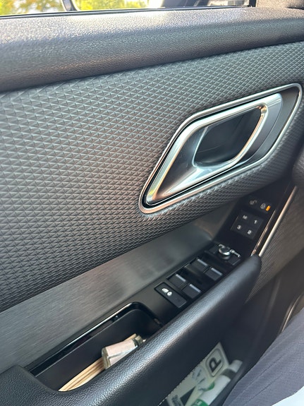 Land Rover Range Rover Velar 30 of 30