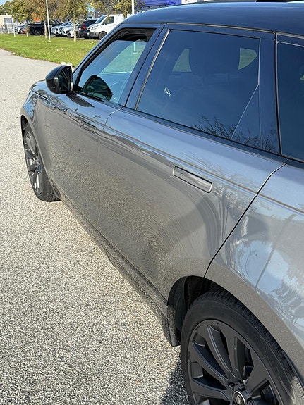 Land Rover Range Rover Velar 10 of 30