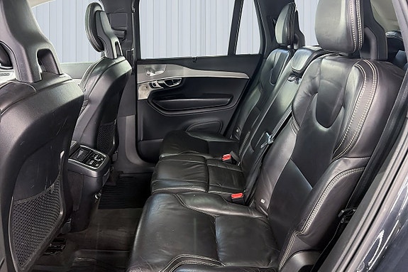 Volvo XC90 15 of 20