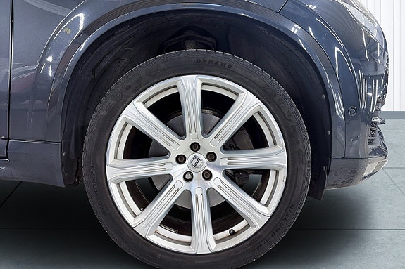 Volvo XC90 8 of 20