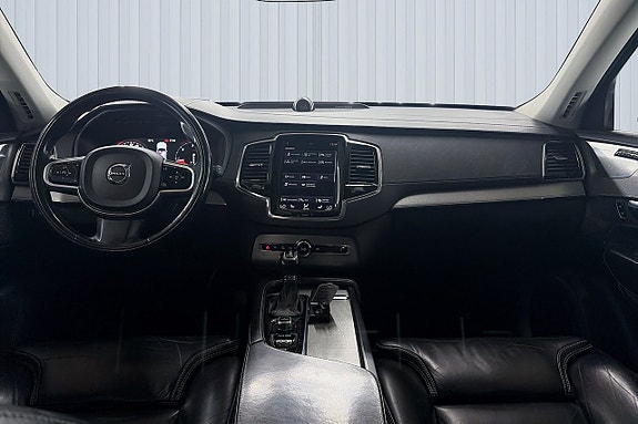 Volvo XC90 9 of 20