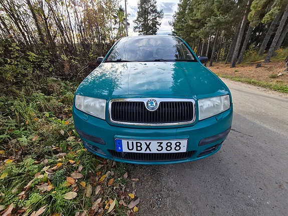 Skoda Fabia 2 of 16