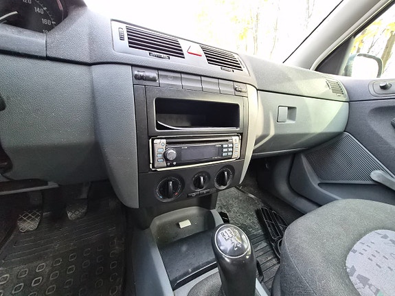 Skoda Fabia 12 of 16