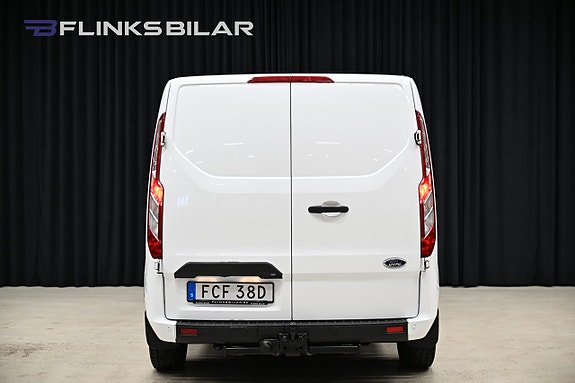 Ford Transit Custom 12 of 30