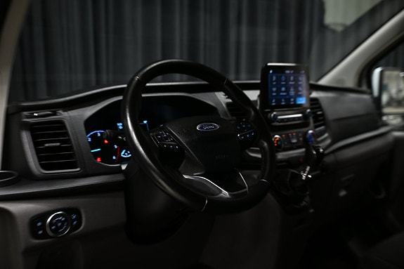 Ford Transit Custom 16 of 30