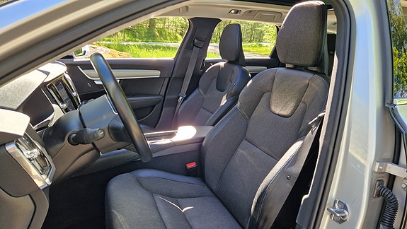 Volvo V90 8 of 10