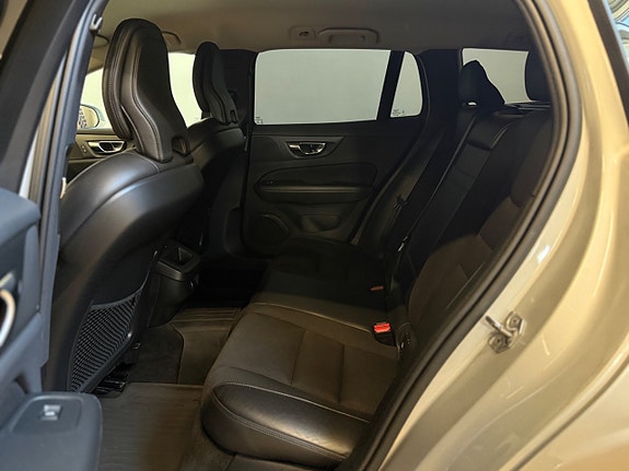 Volvo V60 12 of 23