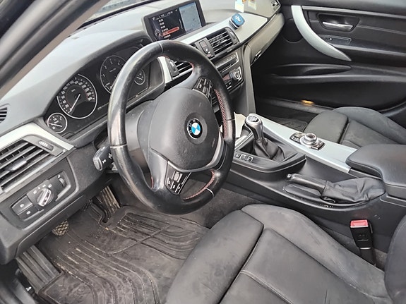 BMW 320d 4 of 6