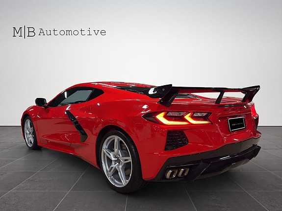Chevrolet Corvette 4 of 17
