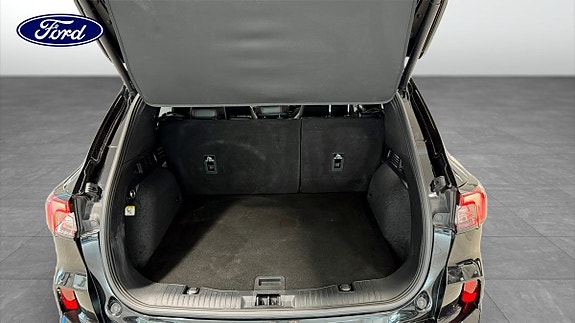 Ford Kuga 10 of 12