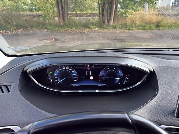 Peugeot 3008 11 of 16