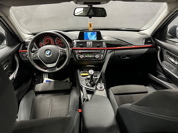 BMW 320d 17 of 23