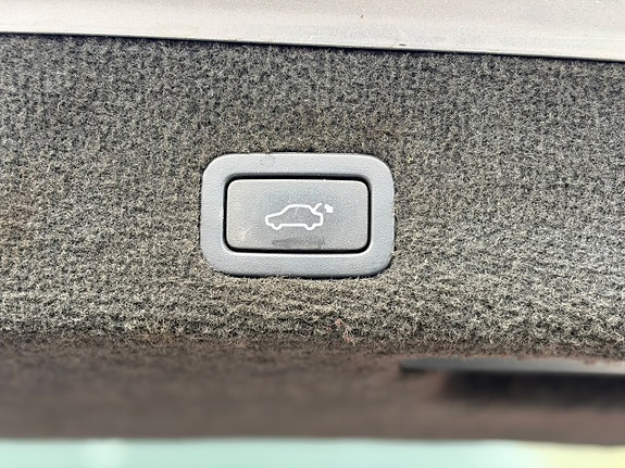 Volvo XC70 12 of 15