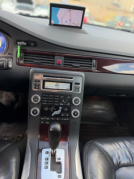 Volvo XC70 13 of 15