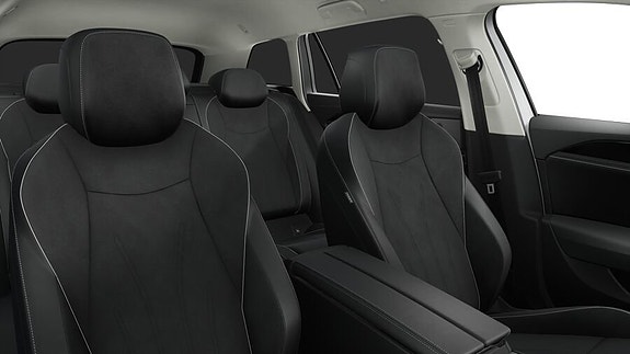 Volkswagen Passat 9 of 11